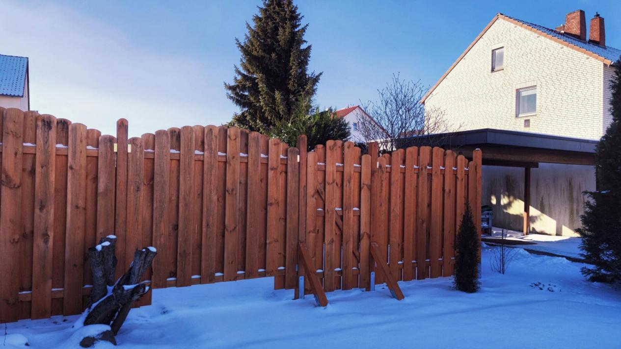 A Guide to Residential Fencing: Choosing the Right Type for Your Home