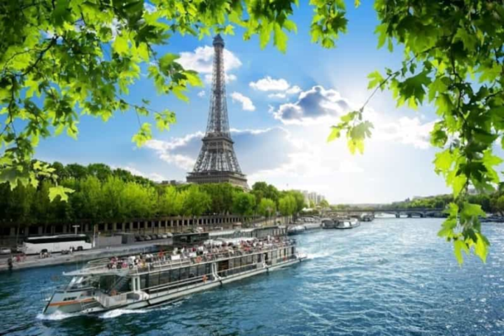 The Eiffel Tower Through The Seasons: Best Times To Visit